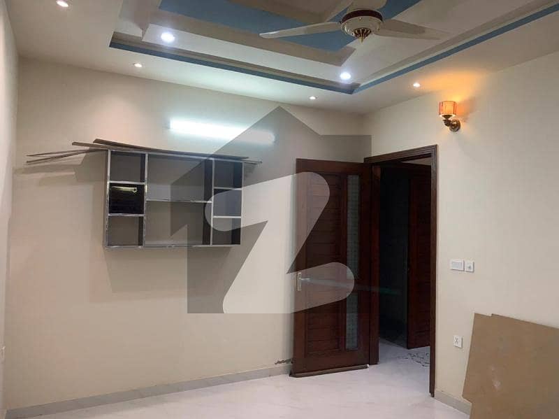 10 MARLA HOUSE AVAILABLE FOR RENT 10 MARLA HOUSE AVAILABLE FOR RENT