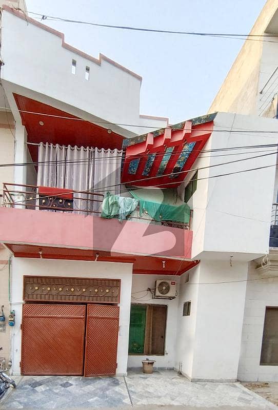 جوہر ٹاؤن لاہور میں 5 کمروں کا 5 مرلہ مکان 2.15 کروڑ میں برائے فروخت۔ جوہر ٹاؤن لاہور میں 5 کمروں کا 5 مرلہ مکان 2.15 کروڑ میں برائے فروخت۔