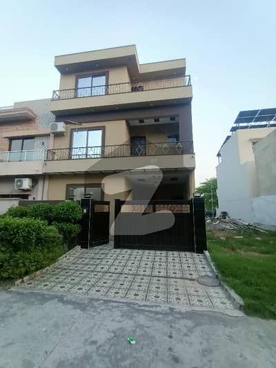 سٹی ہاؤسنگ سوسائٹی گوجرانوالہ میں 5 کمروں کا 5 مرلہ مکان 55.0 ہزار میں کرایہ پر دستیاب ہے۔