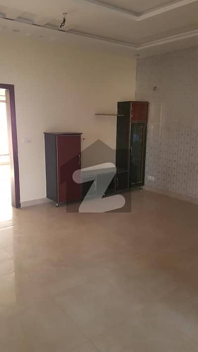 1 Kanal Lower Portion For Rent In Central Park Housing