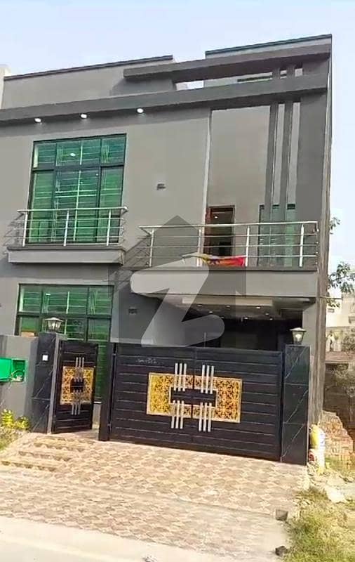 Solid 5 Marla House For sale Solid 5 Marla House For sale