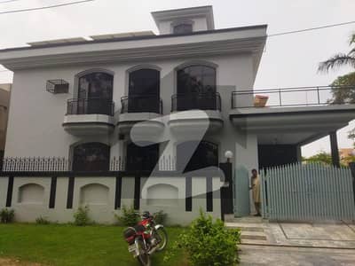 10 Marla Full Luxury Double Unit House For Rent In AA Block Phase 4