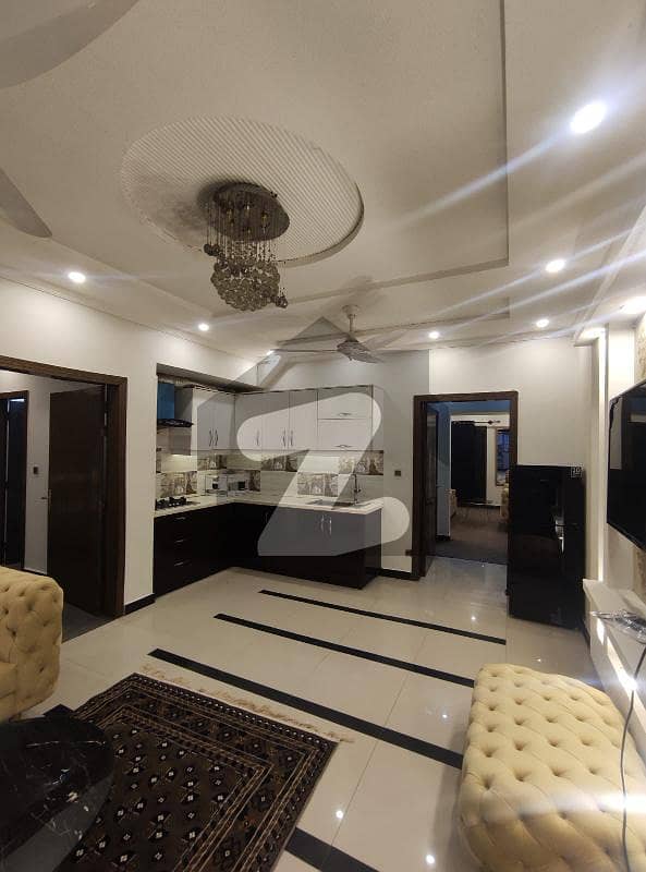 Prominently-Located Flat Available In Makkah Tower For Rent Prominently-Located Flat Available In Makkah Tower For Rent