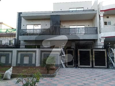 *G,9/1_ 40*80- UPPER PORTION FOR RENT 3 BED ATTACHED BATH DD MARBLE FLOOR BEST LOCATION NAYER TO PARK MOSQUE MARKET*