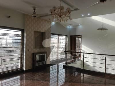 Upper Portion For Grabs In 12 Marla Lahore