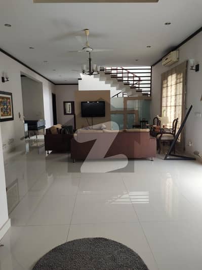 ڈی ایچ اے فیز 6 ڈی ایچ اے ڈیفینس,کراچی میں 6 کمروں کا 1 کنال مکان 12.5 کروڑ میں برائے فروخت۔