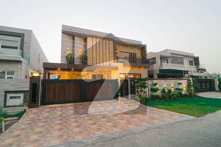 1 KANAL BRAND NEW MODREN WITH BASMENT POOL HOUSE FOR SALE