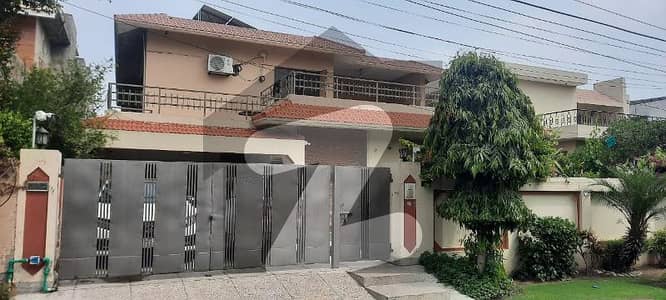1 Kanal Double-Unit House For Sale in DHA Phase 1, C-Block