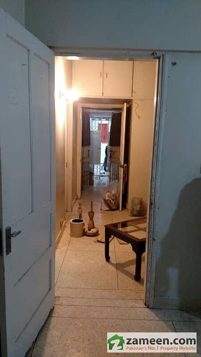1st Floor Flat Near Bori Jammat Khana
1st Floor Flat Near Bori Jammat Khana
