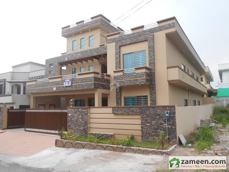 Beautiful & Brand New Excellent location 1 Kanal Double Storey House For Sale