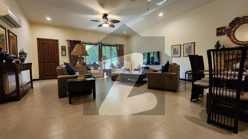 F10 HOUSE WITH EXTRA LAND 6BEDS TILED FLOOR EXCELLENT LOCATION F10 HOUSE WITH EXTRA LAND 6BEDS TILED FLOOR EXCELLENT LOCATION