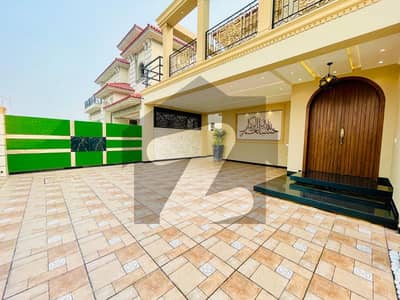 01 KANAL UNIQUE &Amp; STYLISH DESIGN HOUSE FOR SALE IN DHA PHASE 7