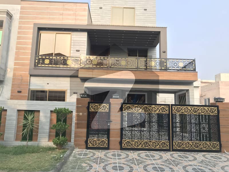 سٹی ہاؤسنگ سکیم جہلم میں 6 کمروں کا 10 مرلہ مکان 3.75 کروڑ میں برائے فروخت۔ سٹی ہاؤسنگ سکیم جہلم میں 6 کمروں کا 10 مرلہ مکان 3.75 کروڑ میں برائے فروخت۔