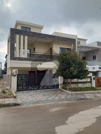 Bahria Town Phase 8 House For Sale