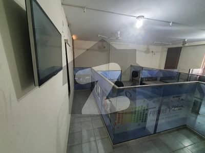 Beautiful Farnes Ofis In Gulberg