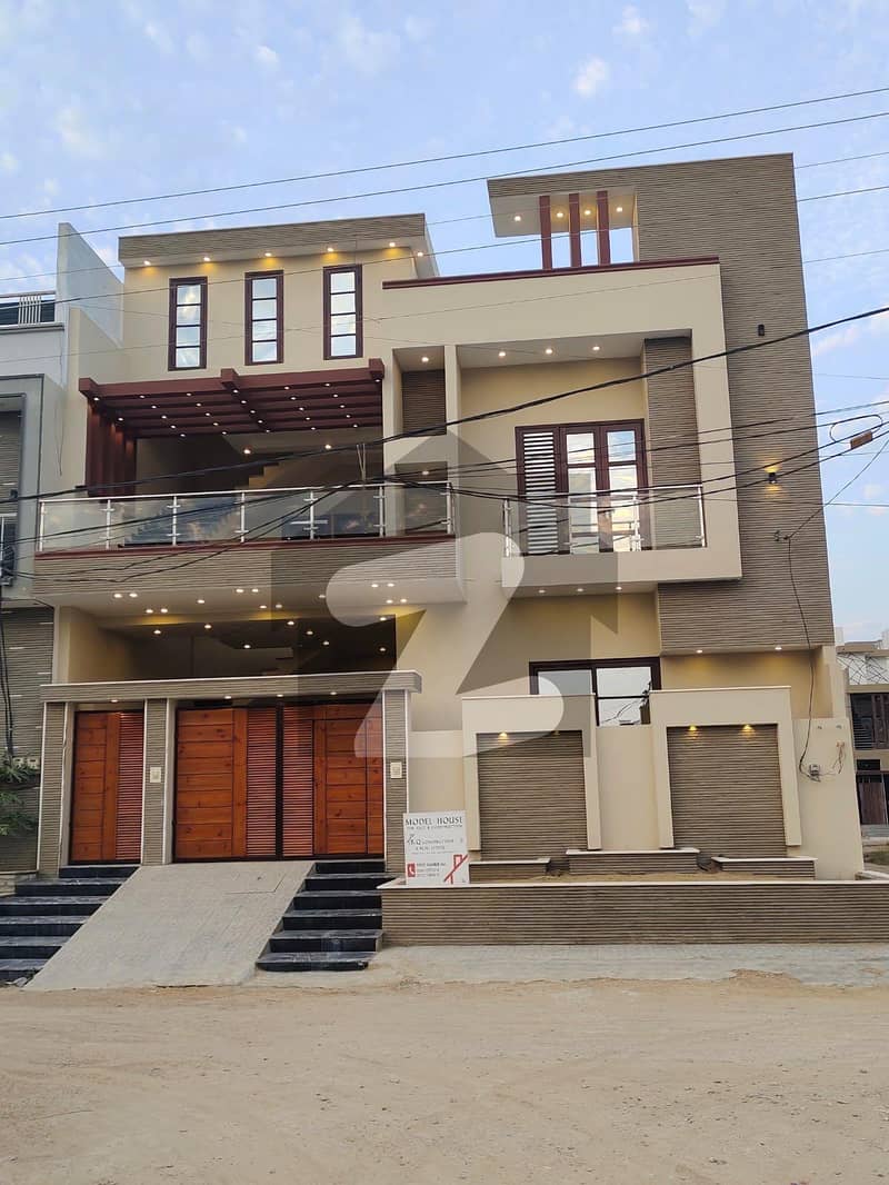 A Luxurious Bungalow In The Core Of Capital Society (240 Square Yards) A Luxurious Bungalow In The Core Of Capital Society (240 Square Yards)