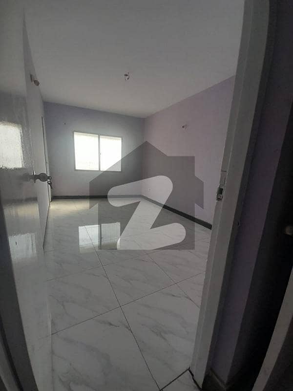 two bed drawing Amir photo Road nearest Johar Road 3rd floor flat available two bed drawing Amir photo Road nearest Johar Road 3rd floor flat available