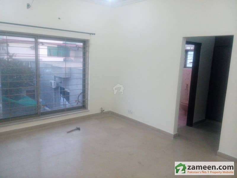 1 Kanal Out Class House For Office Use In Johar Town Block G2 Near Canal Road And Emporium Mall