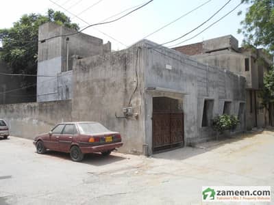 Single Storey Old House Available For Sale