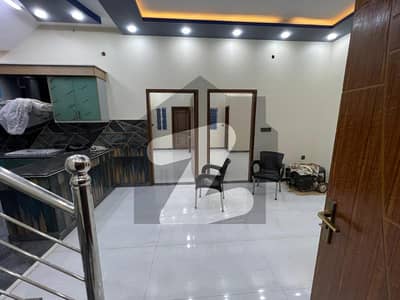 نیا ناظم آباد ۔ بلاک ڈی نیا ناظم آباد,کراچی میں 5 کمروں کا 6 مرلہ مکان 3.8 کروڑ میں برائے فروخت۔