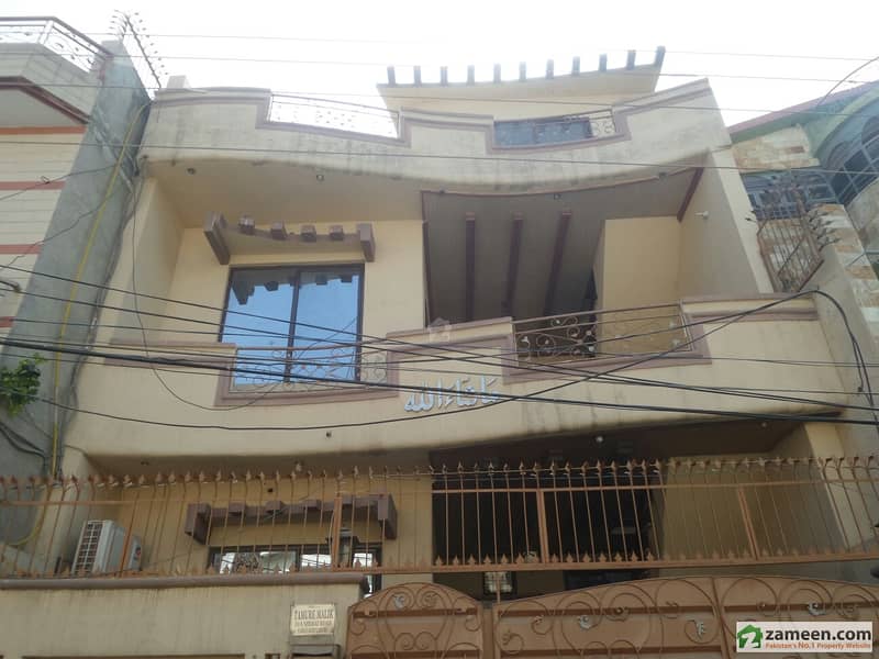 سمن آباد لاہور میں 4 کمروں کا 7 مرلہ مکان 1.65 کروڑ میں برائے فروخت۔