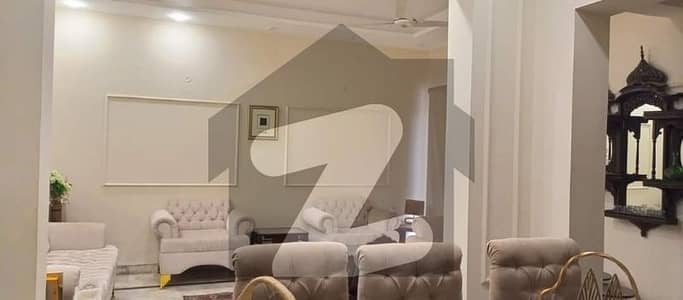 Gulshan-E-Iqbal Block 18 Back Buitul Mukkram Masjid Rehmaina Masjid 400 Yard 2nd Floor With Roof Neat And Clean Portion Reasonable Rent