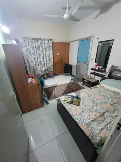 گلستانِِ جوہر ۔ بلاک 14 گلستانِ جوہر,کراچی میں 3 کمروں کا 6 مرلہ فلیٹ 1.6 کروڑ میں برائے فروخت۔