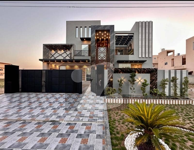 1 Kanal Modern Double Hight Lobby With Beautiful Front Elevation House 1 Kanal Modern Double Hight Lobby With Beautiful Front Elevation House