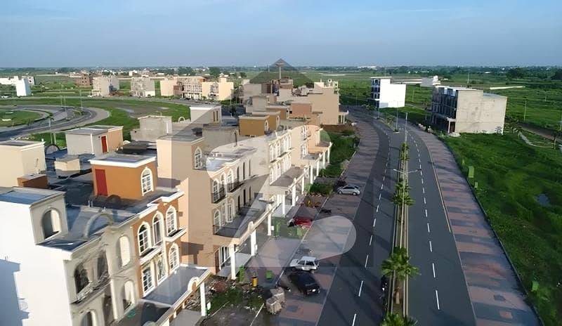 In Royal Palm City Of Gujranwala, A 5 Marla Residential Plot Is Available