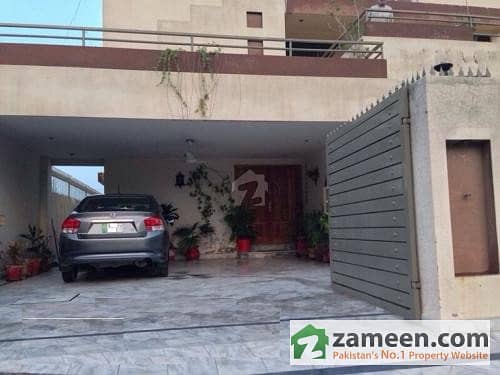 1 Kanal Next To Corner Bungalow For Sale