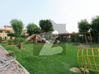 واپڈا ٹاؤن فیز 1 - بلاک ای1 واپڈا ٹاؤن فیز 1,واپڈا ٹاؤن,لاہور میں 1 کنال رہائشی پلاٹ 4.65 کروڑ میں برائے فروخت۔