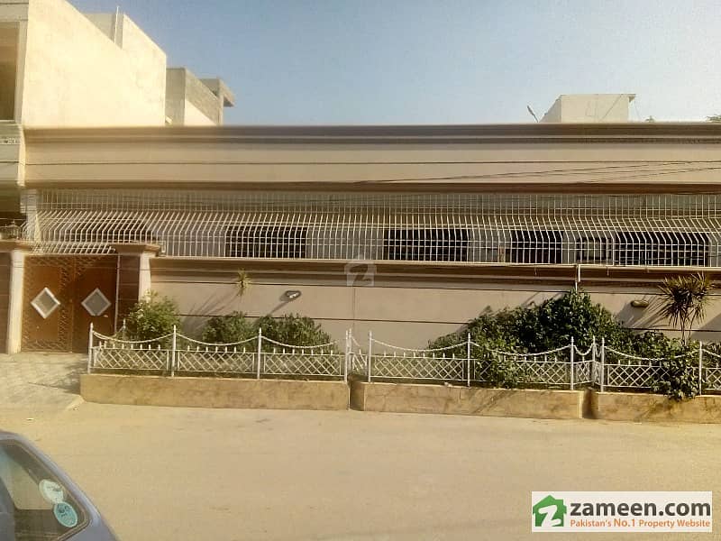 House For Sale 240 Sqyds West Open Corner GulistaneJauhar Block 12
