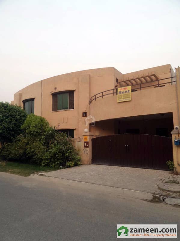 House Is Available For Sale Askari 10 Sector D, Askari 10, Askari