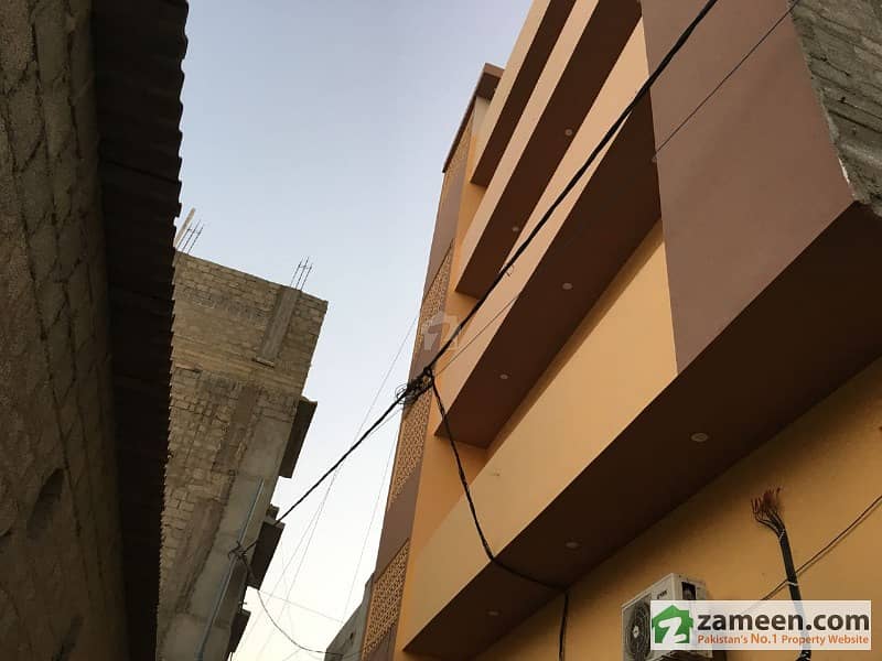 120 Sq Yd Building For Sale In Junaijo Town