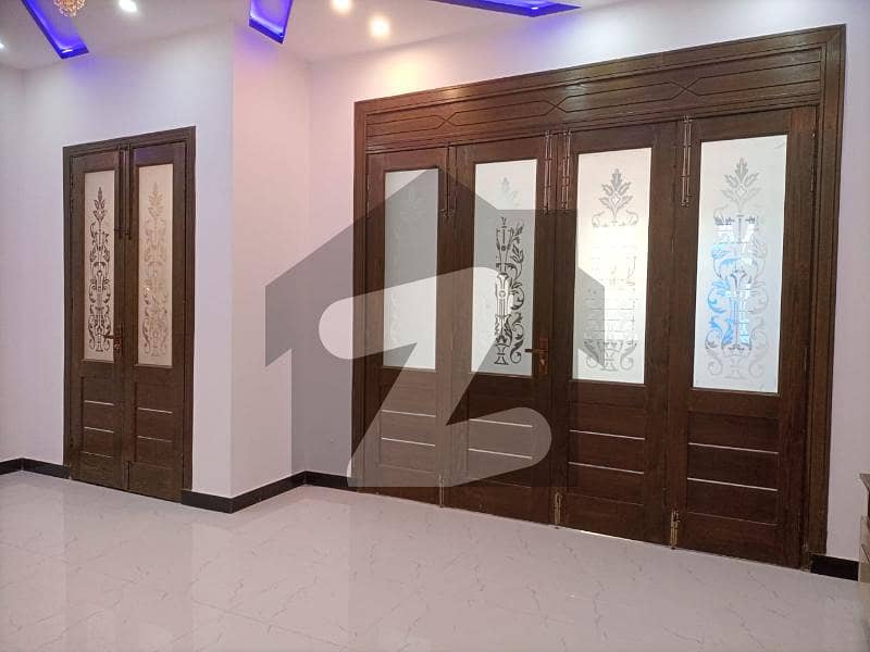 جناح گارڈنز فیز 1 جناح گارڈنز,ایف ای سی ایچ ایس,اسلام آباد میں 6 کمروں کا 7 مرلہ مکان 2.95 کروڑ میں برائے فروخت۔