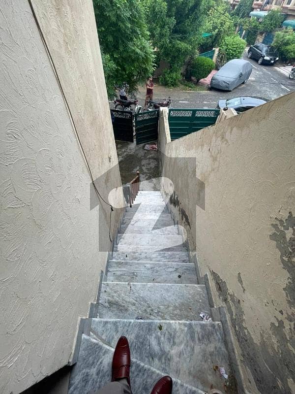 ایڈن لین ولاز 1 ایڈن,لاہور میں 2 کمروں کا 4 مرلہ فلیٹ 25.0 ہزار میں کرایہ پر دستیاب ہے۔ ایڈن لین ولاز 1 ایڈن,لاہور میں 2 کمروں کا 4 مرلہ فلیٹ 25.0 ہزار میں کرایہ پر دستیاب ہے۔