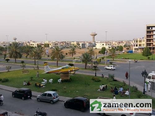 2 Marla Corner Commercial Open Form In Bahria Town Lahore