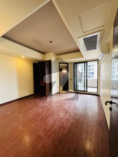 سلوراوکس اپارٹمنٹ ایف ۔ 10,اسلام آباد میں 3 کمروں کا 9 مرلہ فلیٹ 7.2 کروڑ میں برائے فروخت۔