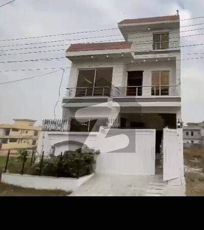 OUTCLASS DOUBLE STOREY HOUSE OUTCLASS DOUBLE STOREY HOUSE