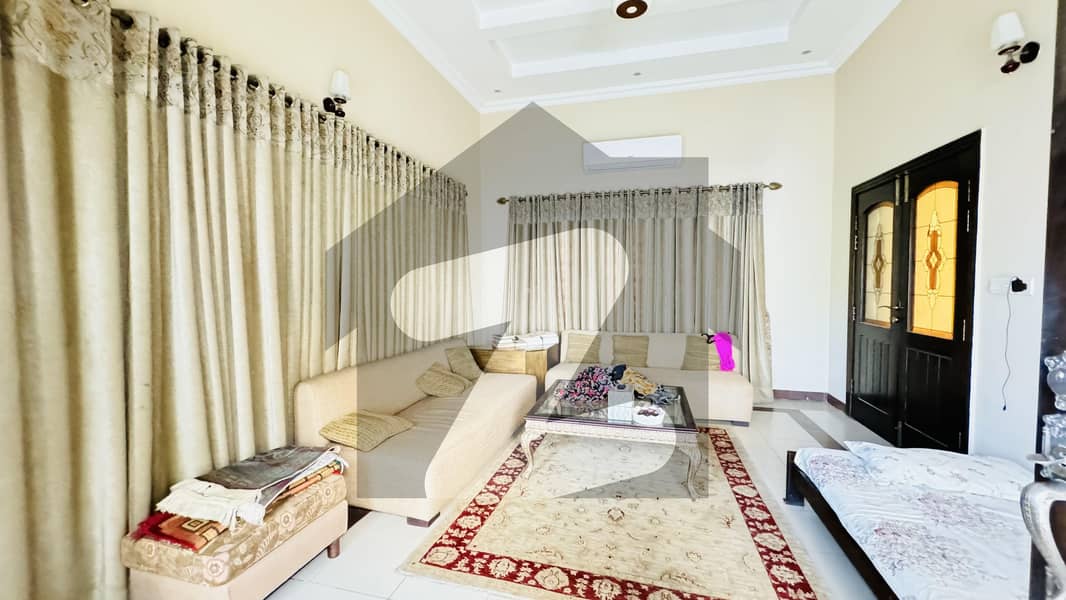 Beautiful Triple Storey Full House Available For Rent. . Beautiful Triple Storey Full House Available For Rent. .