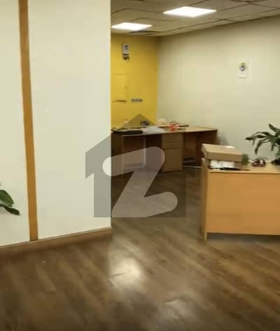 مال آف لاہور عزیز بھٹی روڈ,کینٹ,لاہور میں 6 مرلہ دفتر 2.5 لاکھ میں کرایہ پر دستیاب ہے۔