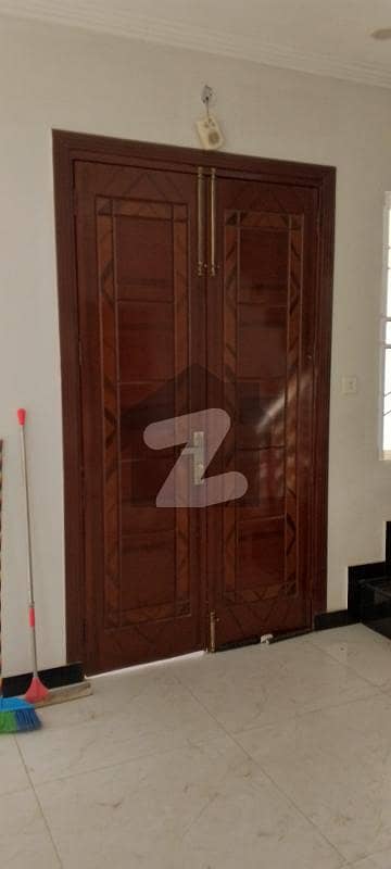 Big 10 marla Double story house for sale in sheikh colony