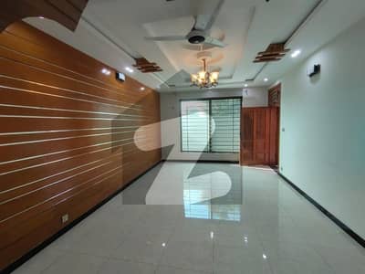 Elegantly Designed 10 Marla House Available For Rent
