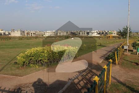 پارک انکلیو 1 پارک انکلیو,اسلام آباد میں 1 کنال رہائشی پلاٹ 5.5 کروڑ میں برائے فروخت۔