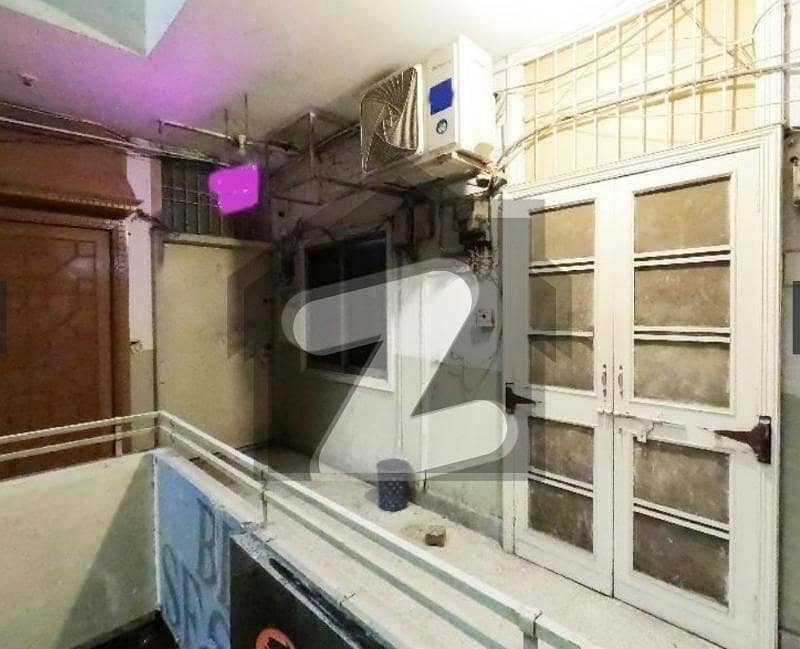 Vip Second Floor Office Flat #2A Facing KFC Main Boulevard Barkat Market For Sale rental income 100k per month