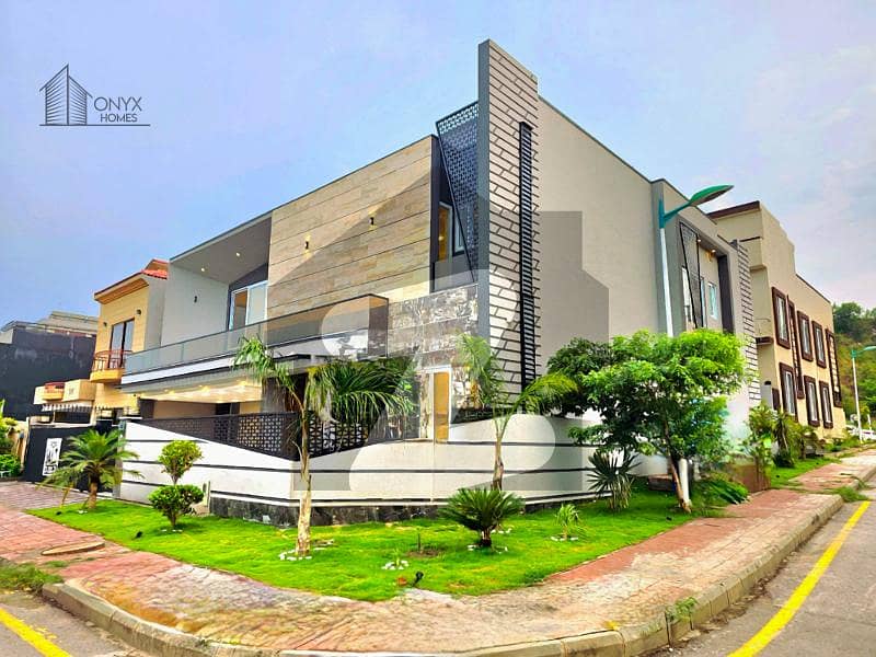 18 Marla Corner House With Excellent Interior 18 Marla Corner House With Excellent Interior