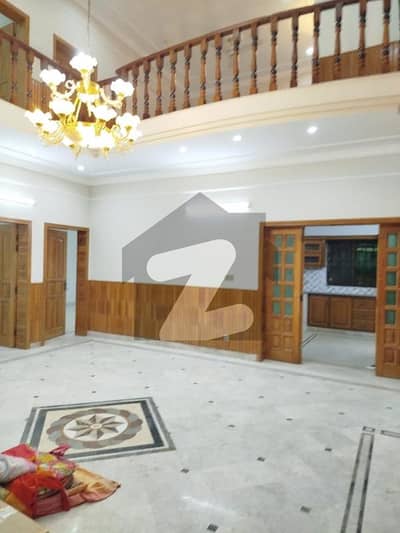 جی ۔ 6 اسلام آباد میں 3 کمروں کا 11 مرلہ مکان 9.75 کروڑ میں برائے فروخت۔