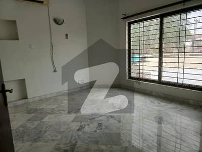 Complete 1 Kanal Neat House Available For RENT