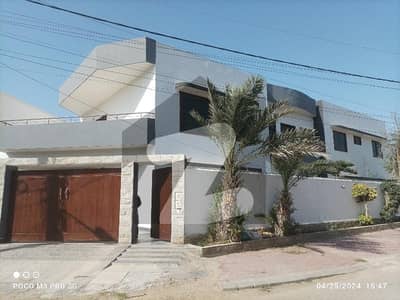 DHA Phase VI 
Corner Bungalow For Sale