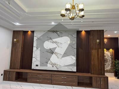 Modern Living in Lahore Stunning 5 Marla House for Sale in Park View City